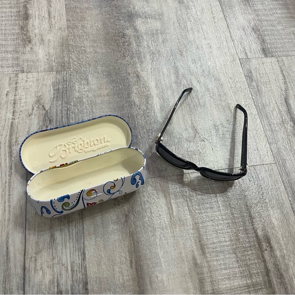 Brighton Dream Token Black Sunglasses with case - Picture 1 of 11